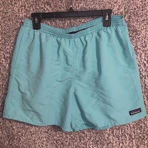 Patagonia baggies with mesh liner 5”
